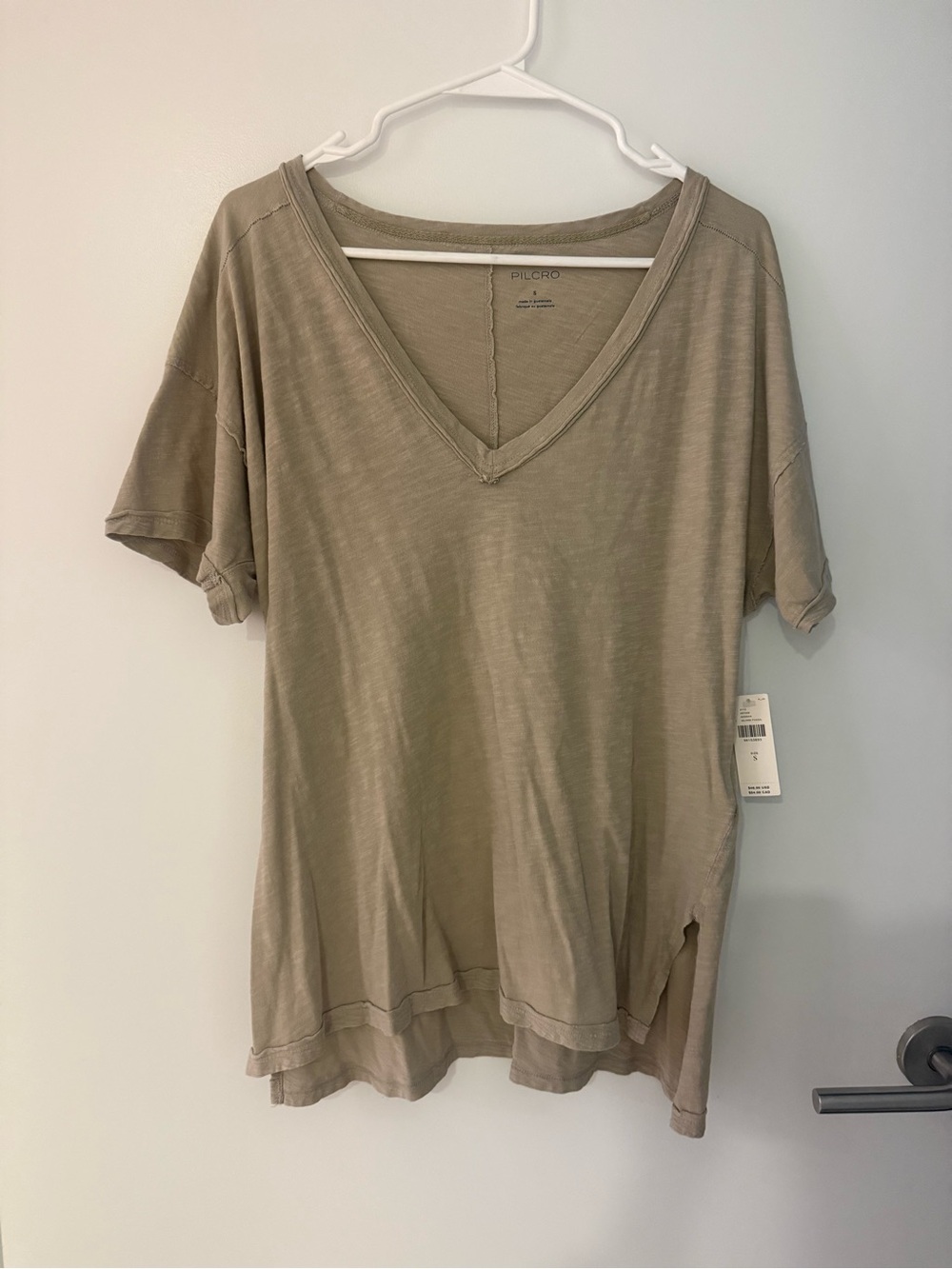 Anthropologie Pilcro Jordyn deep V-Neck oversized tee in Oyster NEW WITH TAGS! - Picture 3 of 11